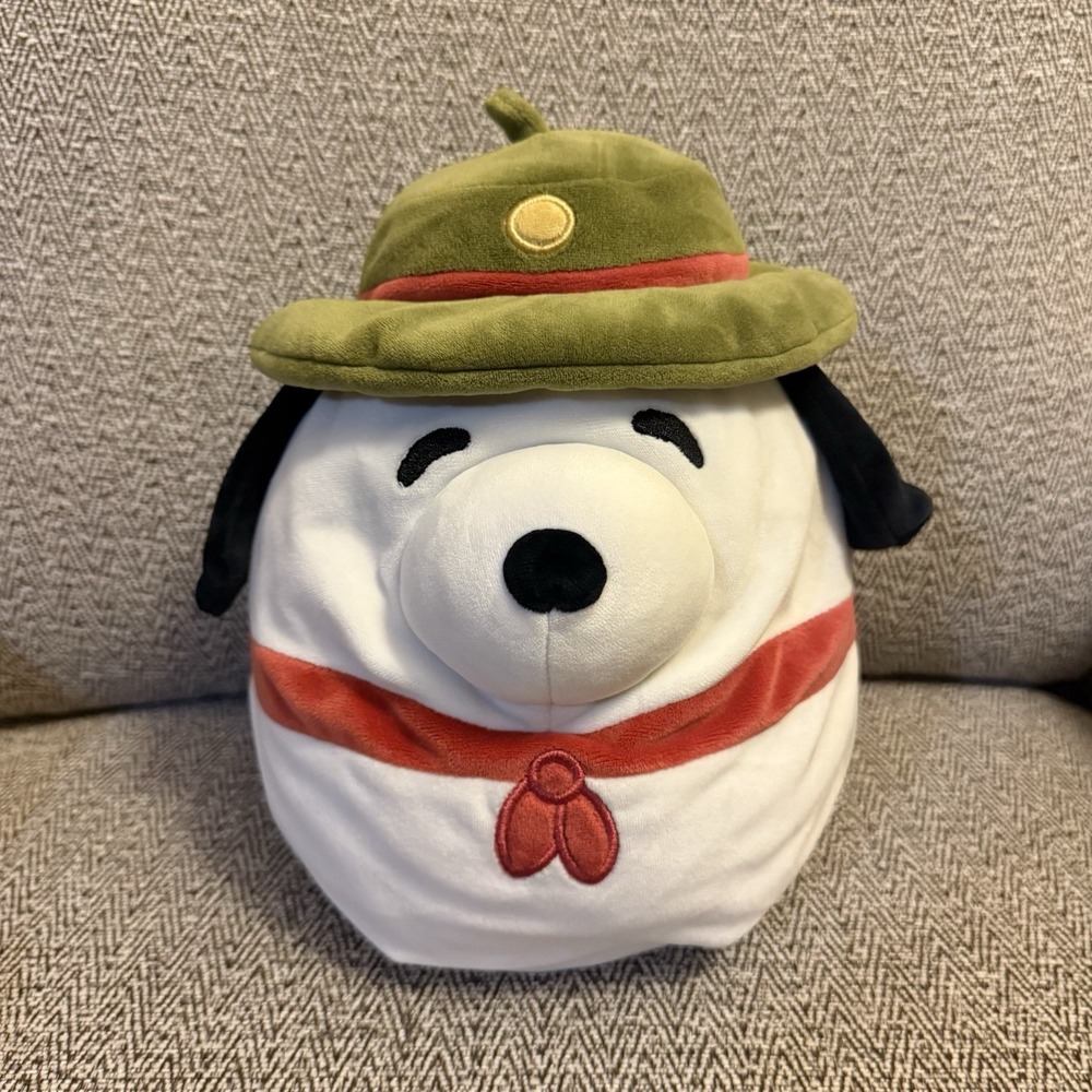 Squishmallows Snoopy Scout 8‎ Inch White Dog